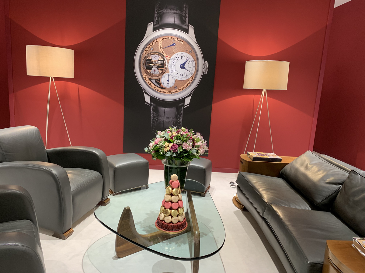 Элегантный салон F.P. Journe